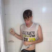 WETColours: Singing and Dancing with Ostin in the Shower