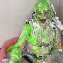 Hikari-Studio-Wam: Sofia Covers Herself in Slime and Cakes.