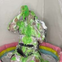 Hikari-Studio-Wam: Sofia Covers Herself in Slime and Cakes.