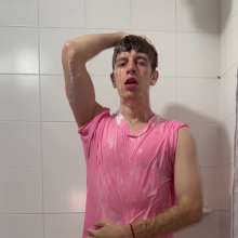 WETColours: Super Wet in the Shower in Pink T-shirt with Mega Shampoo