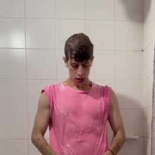 WETColours: Super Wet in the Shower in Pink T-shirt with Mega Shampoo
