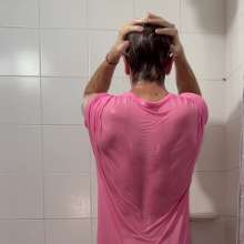 WETColours: Super Wet in the Shower in Pink T-shirt with Mega Shampoo