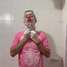 WETColours: Super Wet in the Shower in Pink T-shirt with Mega Shampoo
