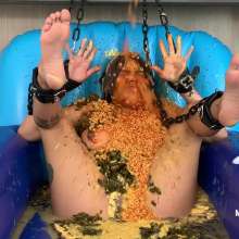 MessyGirlPeyton: The Human Garbage Disposal: Peyton