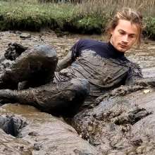 Lola and Lexs Messy Haven: Male mud fans  time to wake up!  Free teasers Ahoy!