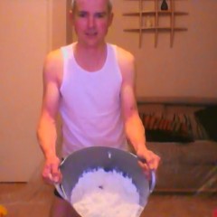 sewersyd: Reduced the price of my sweet and savory head dunking and gunging videos