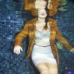 Maxi-1: Things to do underwater