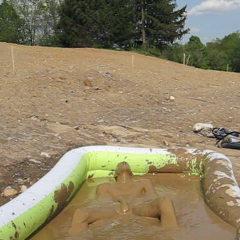 RyuuWammer: Bathing in Mud Pool