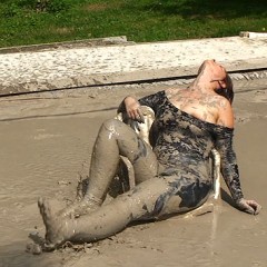 FOXY: Spandex in mud