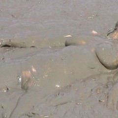FOXY: video mud Aurore available