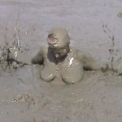 FOXY: video mud Aurore available