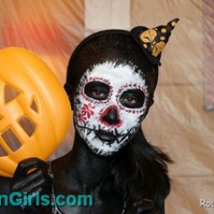 Alumi: New Route 207 Paint and Nutella Halloween Vid @ Pied Asian Girls