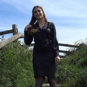 LisaMoomin: Nadia Wears All Black Office Wear In The Mud!