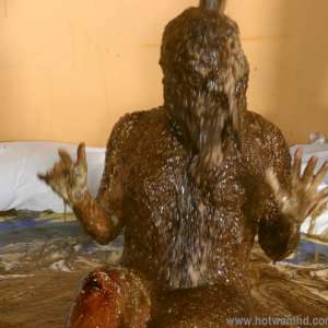HotWamHD: Sophie's Extreme Gunging at Hotwamhd