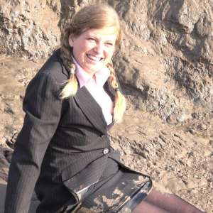 LisaMoomin: Megan On The Muddy Slipway!