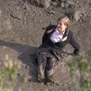 LisaMoomin: Megan On The Muddy Slipway!
