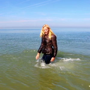 eileenvogel: Eileen wearing downjacket  going to the sea