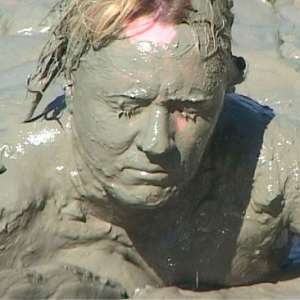FOXY: Mud video--chubby girl