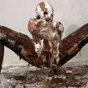 Messygirl: Pics from 4 New Messygirl Downloads
