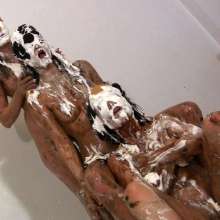 Messygirl: Pie Twerking with Amy, Tilly and Penelope