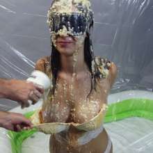 GirlsGetGunged: The classic game of Guess the Mess, but with added bondage!