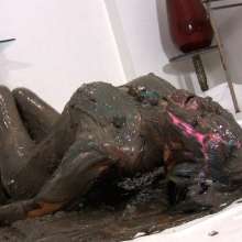 Messygirl: Pics from Three New Messygirl Downloads!