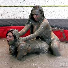 wamfan: Mud Wrestling Video:  Down and Dirty