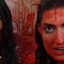 Plonk: YT hotness rclbeauty in choc syrup and fake blood
