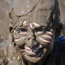 DungeonMasterOne: Download: Veronica Ravenblack's Adidas Mudbath!