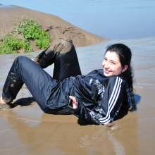 DungeonMasterOne: Download: Veronica Ravenblack's Adidas Mudbath!