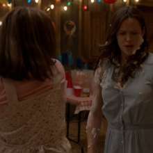 Pinhead: Camping: Jennifer Garner cake fight