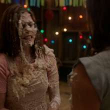 Pinhead: Camping: Jennifer Garner cake fight