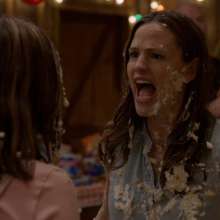 Pinhead: Camping: Jennifer Garner cake fight