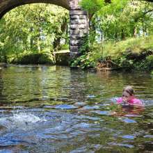 DungeonMasterOne: Download: Purity and Felicity in the river in medical uniforms