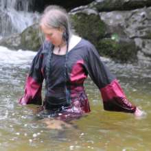 DungeonMasterOne: Download: Spinning through the waters at Ladylinn Fosse!