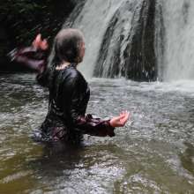 DungeonMasterOne: Download: Spinning through the waters at Ladylinn Fosse!