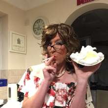 SmokySharon: Pie Salon pics and Thanks xx