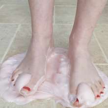 SpannerWilkins: 4K--Barefoot Stuck, Really Sticky!