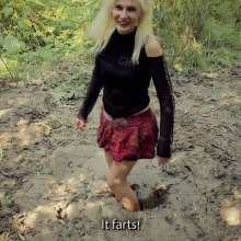 QS4Ever: Look Under Skirt: Lucy