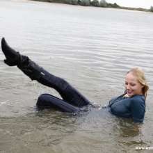 eileenvogel: Eileen in jeans and boots in the river