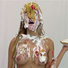 Messygirl: New MG Download: The Pie Holding Challenge 2