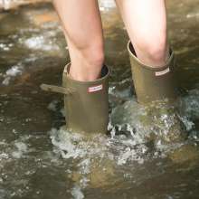 bootedbabes: Wet Olive Hunters