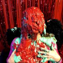mrsbee: Bee's Holiday Shoot!  Angel wings, red and green slime, oh my!
