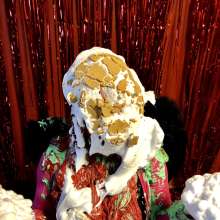 mrsbee: Bee's Holiday Shoot!  Angel wings, red and green slime, oh my!