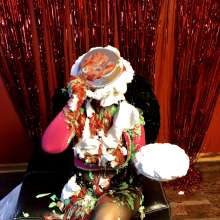 mrsbee: Bee's Holiday Shoot!  Angel wings, red and green slime, oh my!