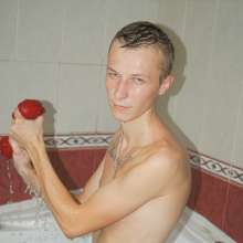 Wet Live Team: Artyom Is Soaking up His Sweat-shirt!