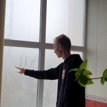 Wet Live Team: Artyom Is Soaking up His Sweat-shirt!