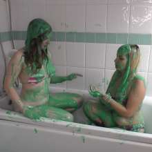 TheGungeZone: Bad Dolly and Ecce's Messy Gunge Bath