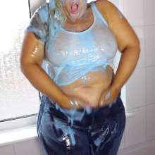 TheGungeZone: Kellie's Mega Gunge Tease