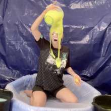 TheGungeZone: Lola's Messy Football Gunging